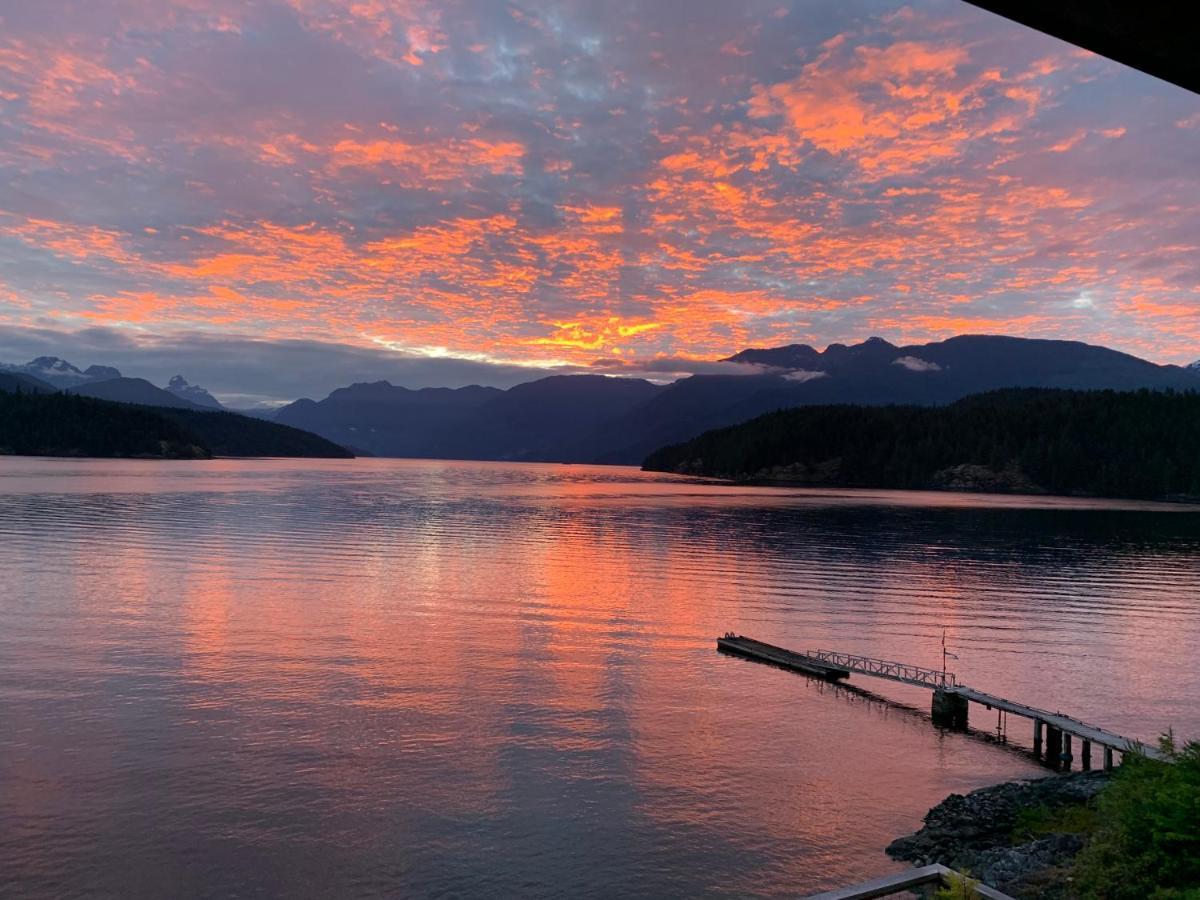 Earls Cove Orca View Bed & Breakfast Egmont Екстериор снимка