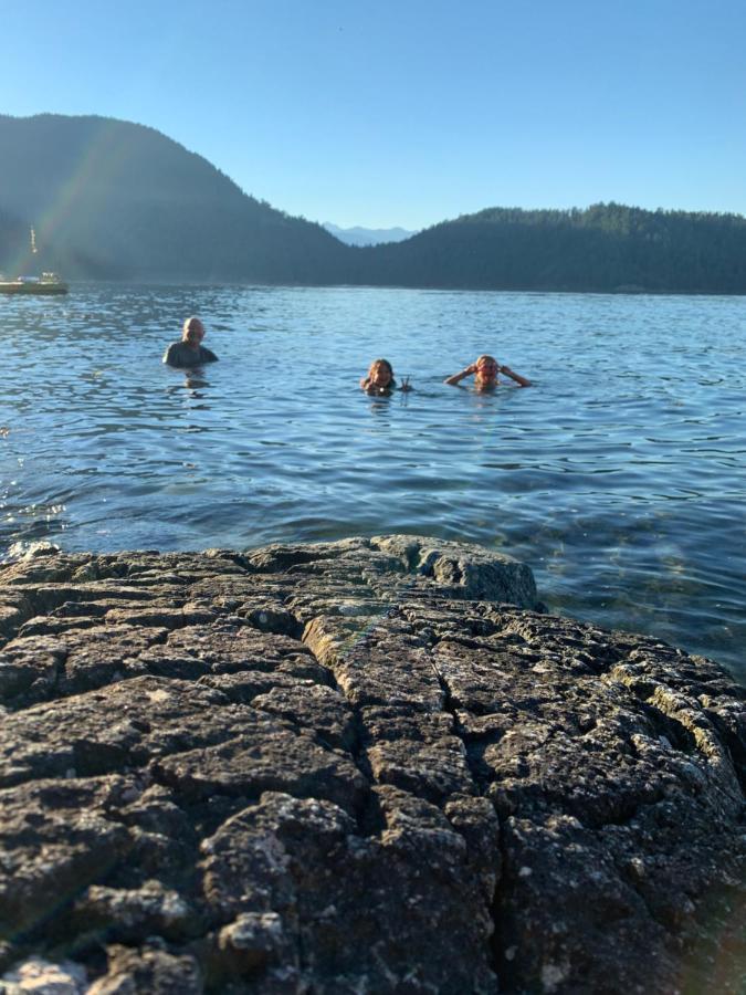 Earls Cove Orca View Bed & Breakfast Egmont Екстериор снимка